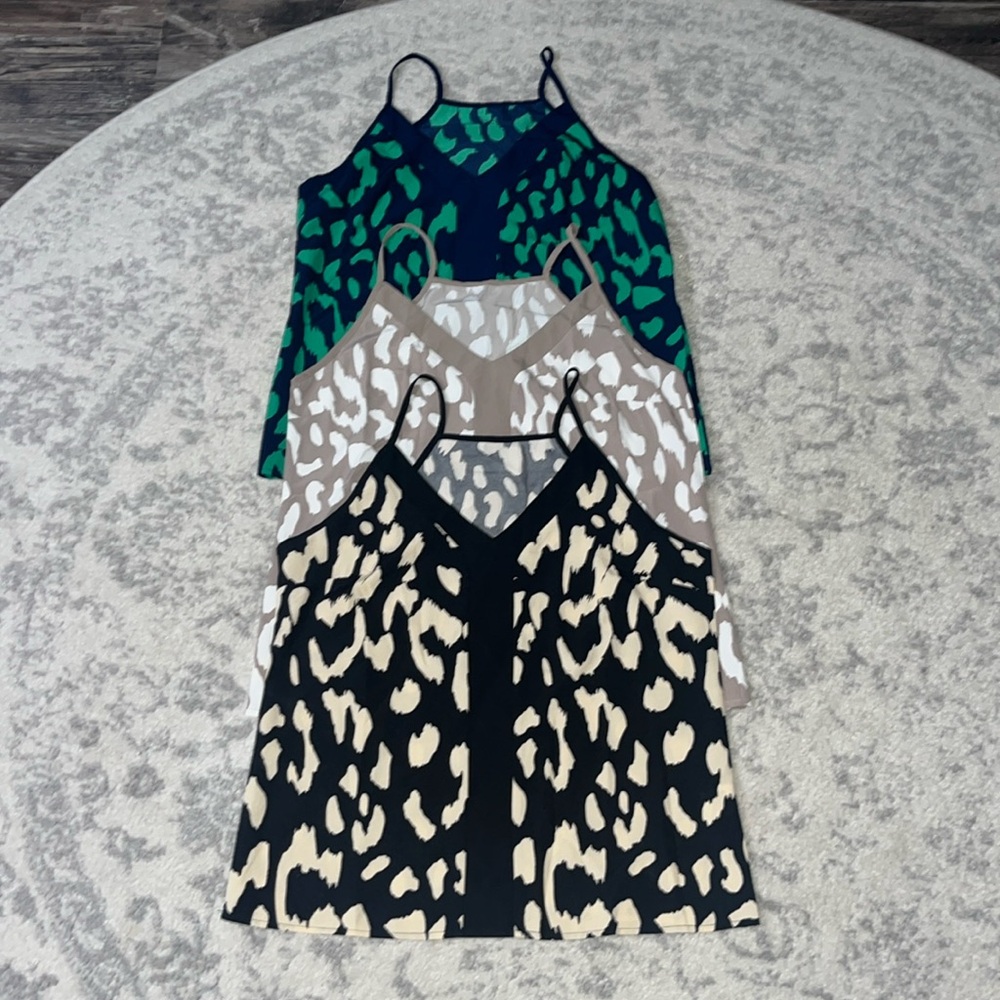 💚💙🖤🤍 LOT OF 3 SHEIN TOPS SIZE M / 6 💚💙🖤🤍